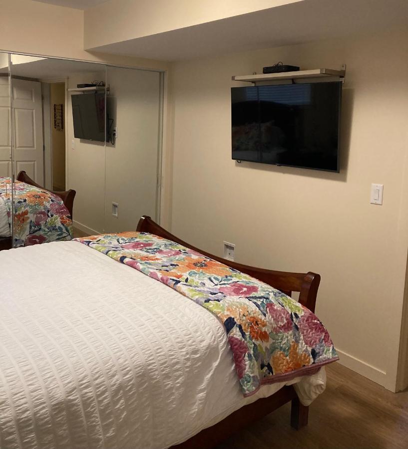 Bright Poolside Walkout Two Bedroom Basement Suite In The Okanagan Penticton Dış mekan fotoğraf
